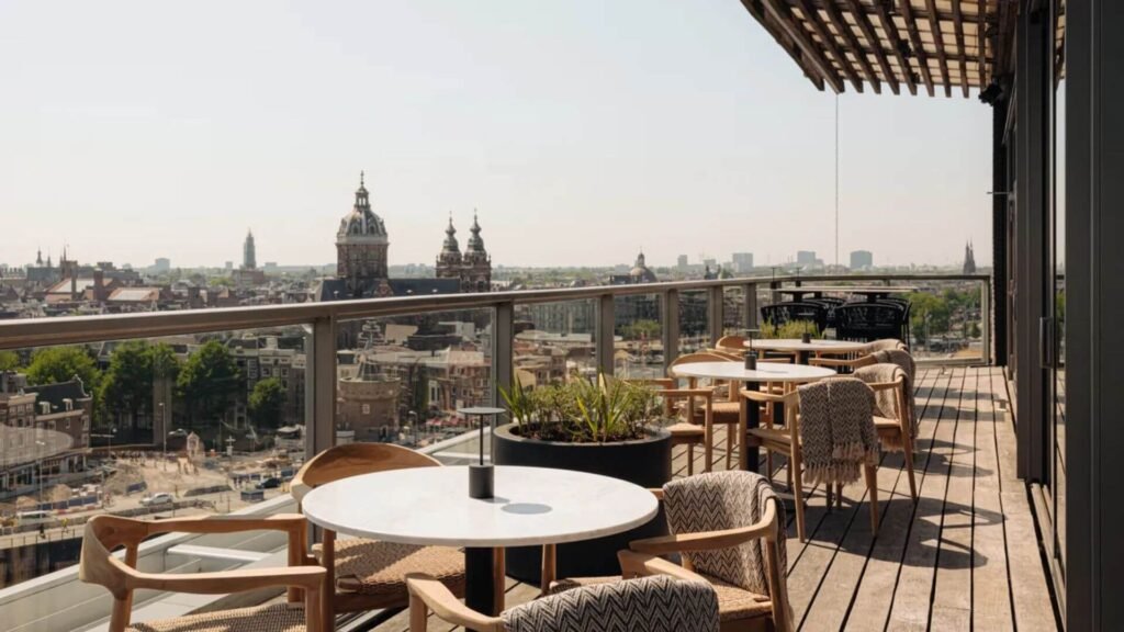 Rooftop Bars | unieke activiteiten in Amsterdam